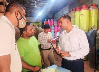 গ্যাস সিলিন্ডারের বাজারে বিশেষ অভিযান, ৬৯ প্রতিষ্ঠানকে ৬ লক্ষাধিক টাকা জরিমানা